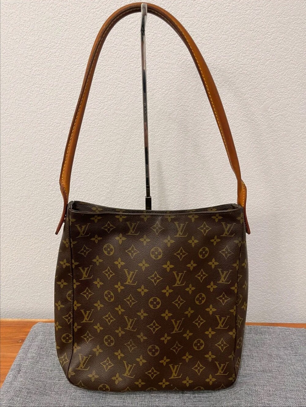Vintage Louis Vuitton Monogram Looping GM shoulder bag